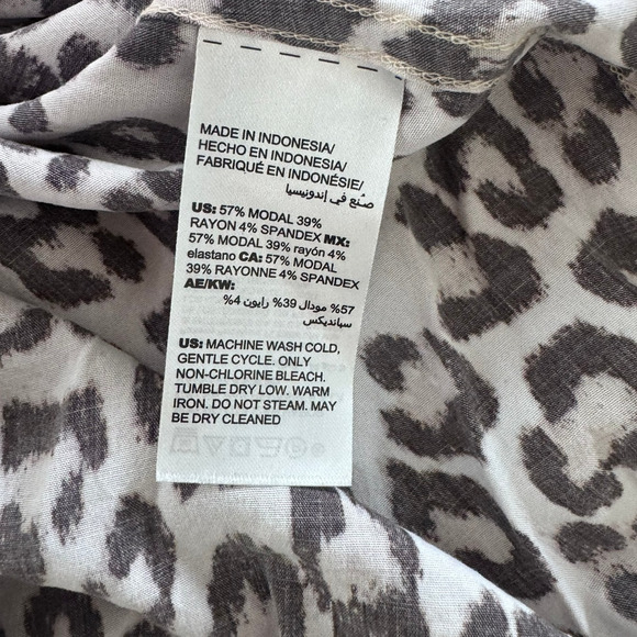 Chico's Size 3 Size XL Button Shirt Cheetah Leopard Animal Print Black Beige Tan - Picture 5 of 9